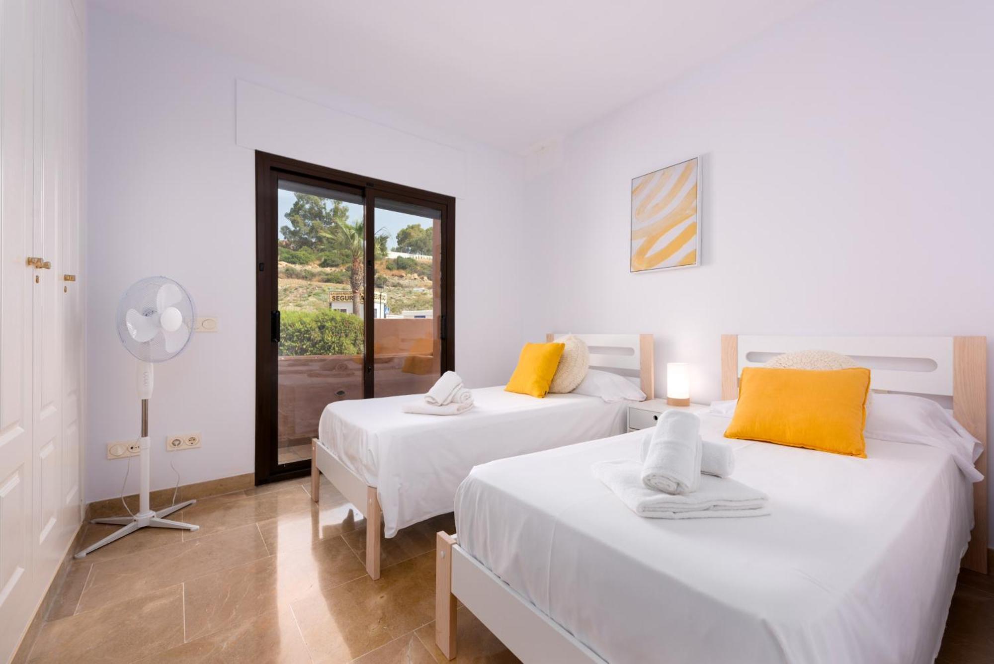 Coto Real 2408 Kiznos Apartment มานิลบา ภายนอก รูปภาพ