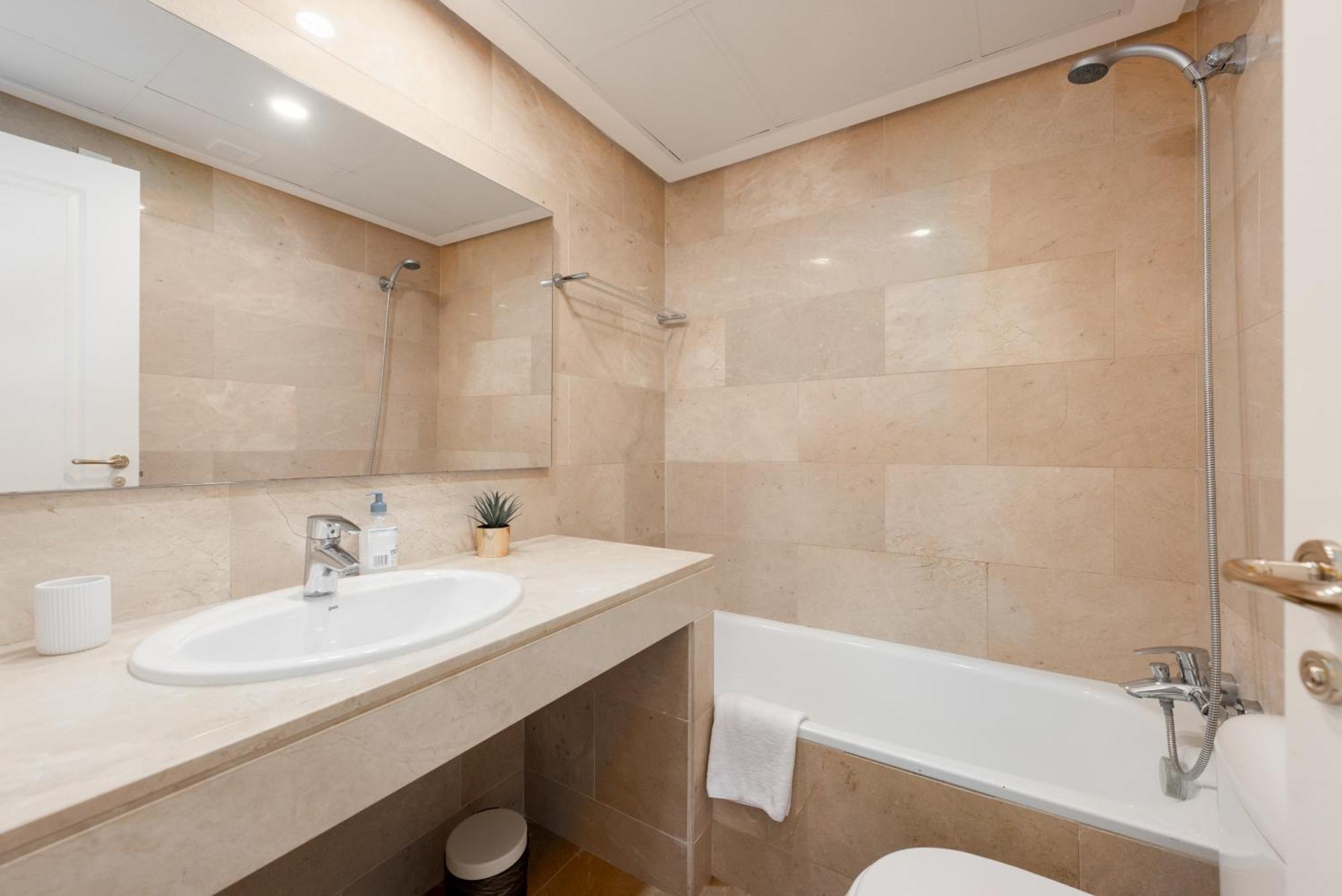 Coto Real 2408 Kiznos Apartment มานิลบา ภายนอก รูปภาพ